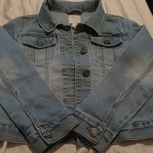 Girls jean jacket size 6/7